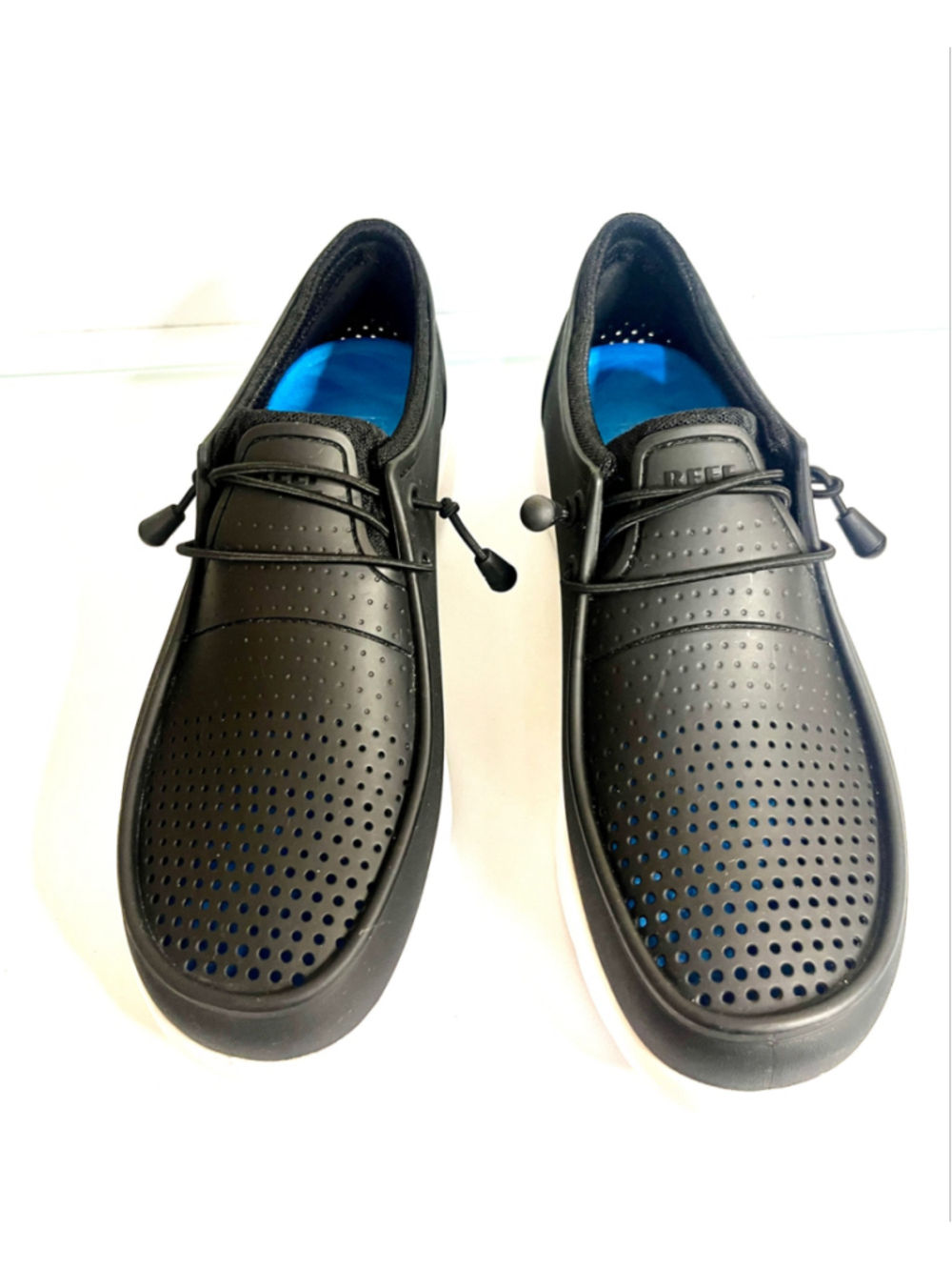 Reef Men's Water Coast shoes in black size 10